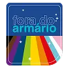 Fundo azul com estrelas, texto “fora do armário” e bandeira LGBTQIA+ com faixas coloridas.
